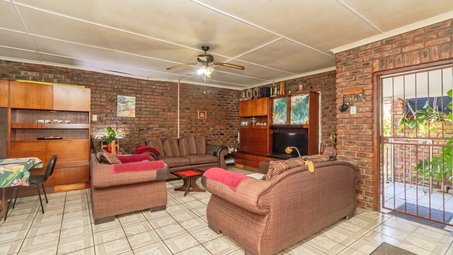 6 Bedroom Property for Sale in Tergniet Western Cape